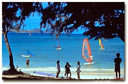 kailuabeach.jpg (16701 bytes)
